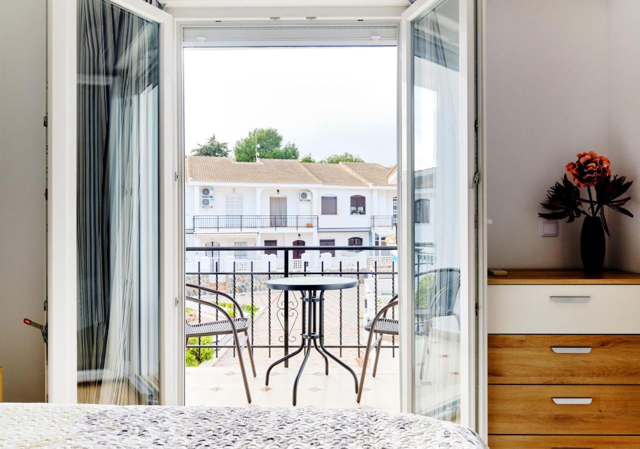 Family Bungalow La Zenia Beach Dehesa de Campoamor  Экстерьер фото